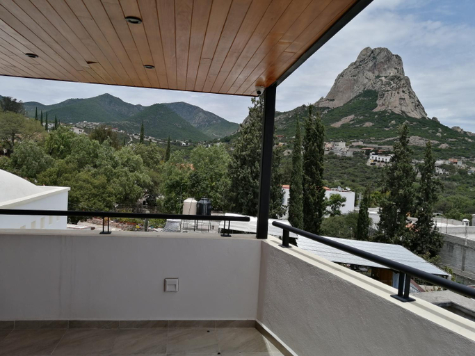 Others 5, Hotel la Cuesta Toscana, Ezequiel Montes
