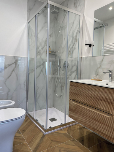 Bathroom 4, The New Guesthouse Vatican, Rome
