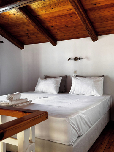 Bedroom, Marianthi Apartments, Crete