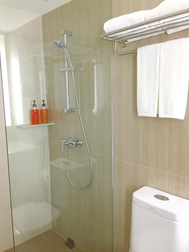 Bathroom 25