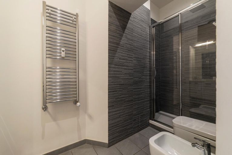 Others 3, Porta Pia & Villa Torlonia Apartment with Balcony, Roma