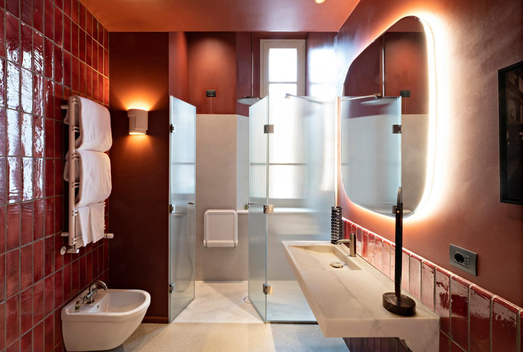 Bathroom 3, Paradis Pietrasanta, Lucca