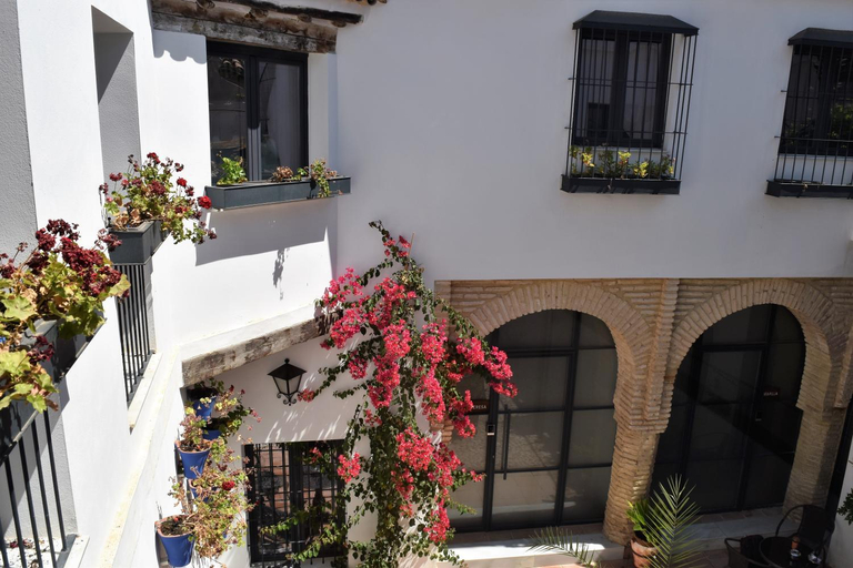 Others 3, Patio San Andres -2 llaves-, Córdoba