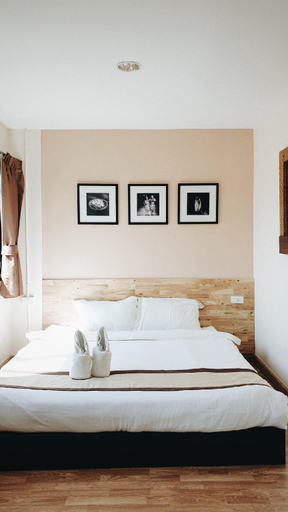 Bedroom 15