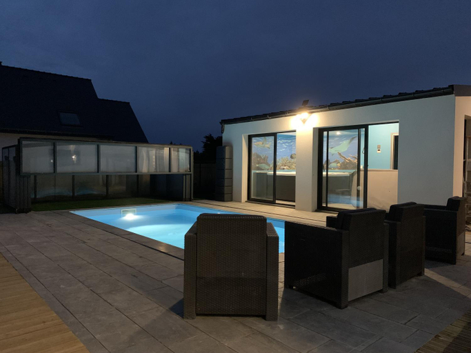 Sport & Beauty 2, Maison 10 pers en bord de mer avec piscine couverte et chauffee, spa et hamman, Morbihan