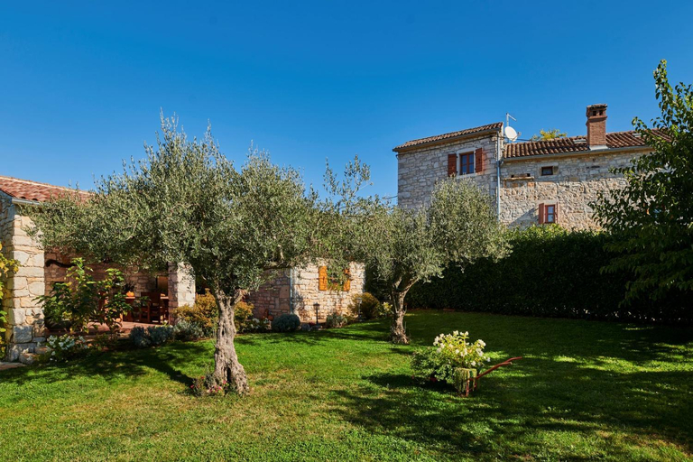 Others 4, Villa Tamaris, Višnjan