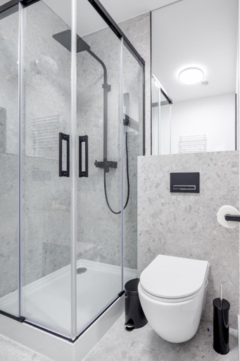 Bathroom 4, Apartamenty L11, Poznań City