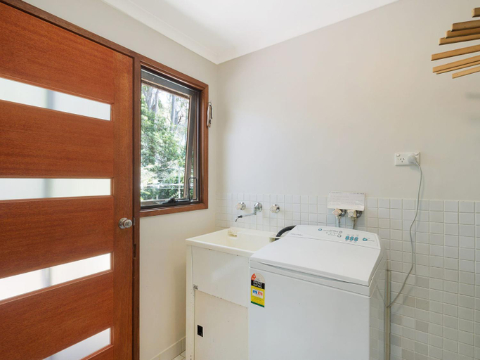Bedroom 3, Caseys Pet Friendly Beach Cottage, Eurobodalla