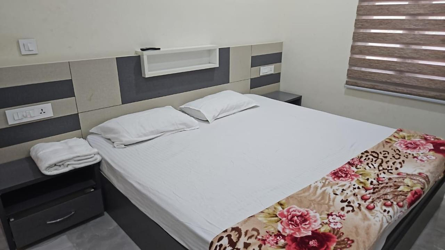 2, Beautiful village house with all facilities., Alappuzha