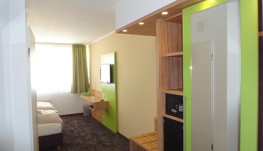 Bedroom 4, Hotel Scheidberg, Saarlouis