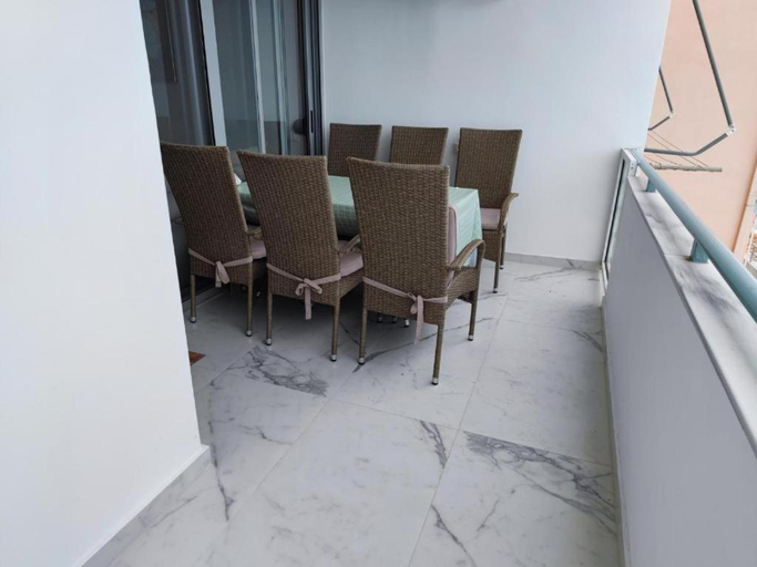 Others 5, Aria Seaview Apartments, Sarandës