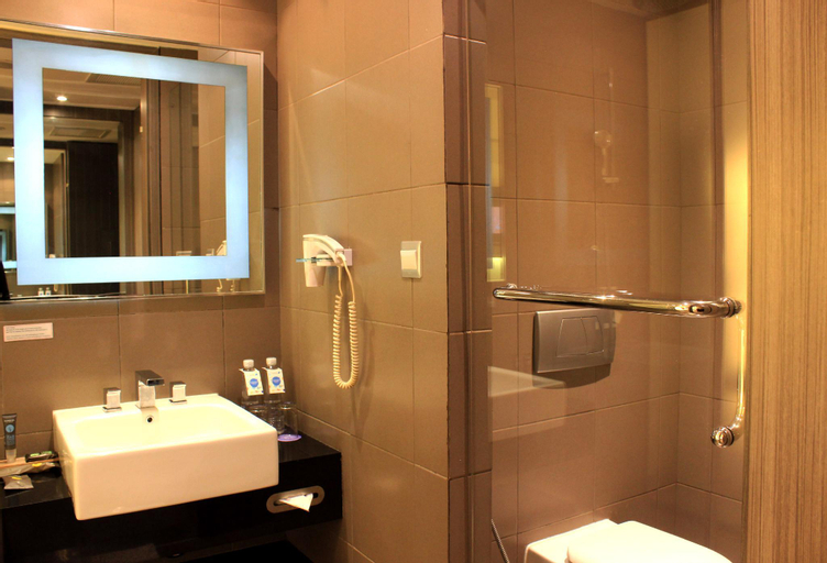Bathroom 9