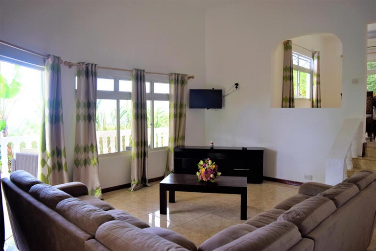 Others 5, Kaktus Villa