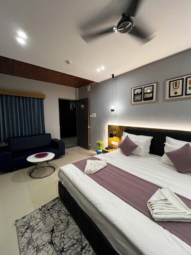 Bedroom 3, Hotel Siaan Palace, Surat