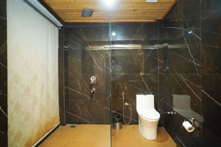 Bathroom 3, Hotel Ishan A Riverside Retreat, Garhwal