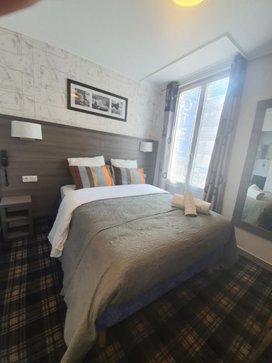 Bedroom 4, HOTEL SAVOY, Paris
