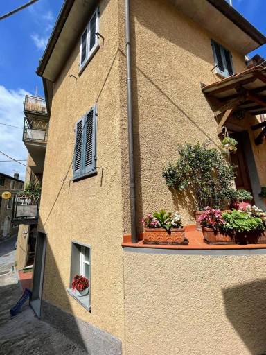 La casa di Franco, Lucca