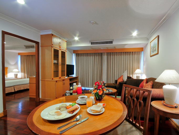 Dining Room 3