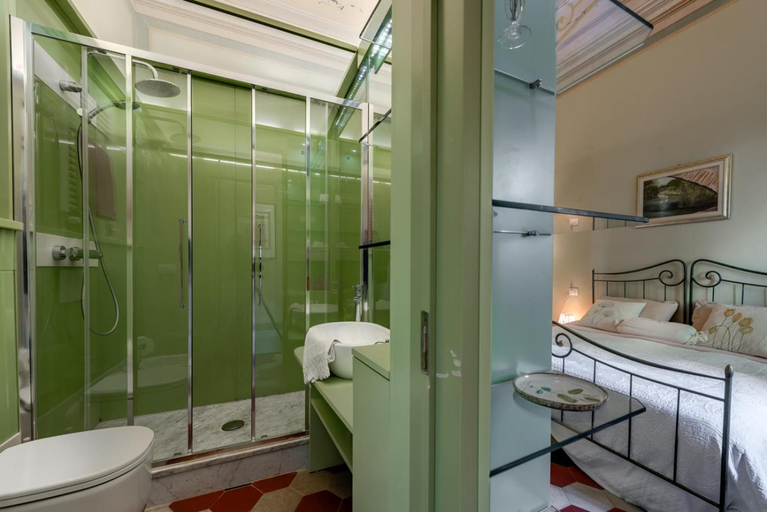 Bathroom 5, Villa Bonsi, Florence