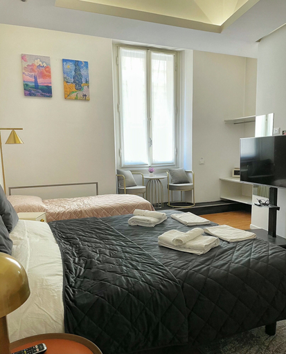 Bedroom 5, CASA IVH BNB, Florence