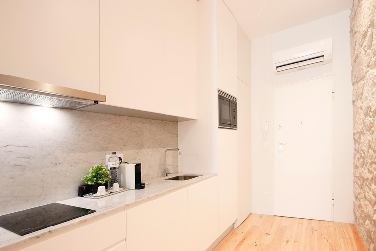 Others 2, HM – Oporto Downtown Swimming Pool Apartment, Porto