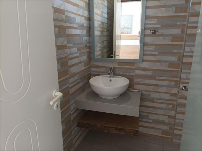 Bathroom 4, Filomeni Studios, Central Macedonia