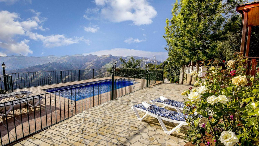 Facilities 2, Casa Las Olivas Sayalonga by Ruralidays, Málaga