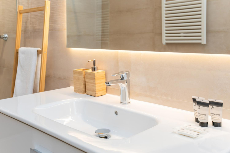 Bathroom 4, Canela Homes BARCELONA MARINA, Barcelona