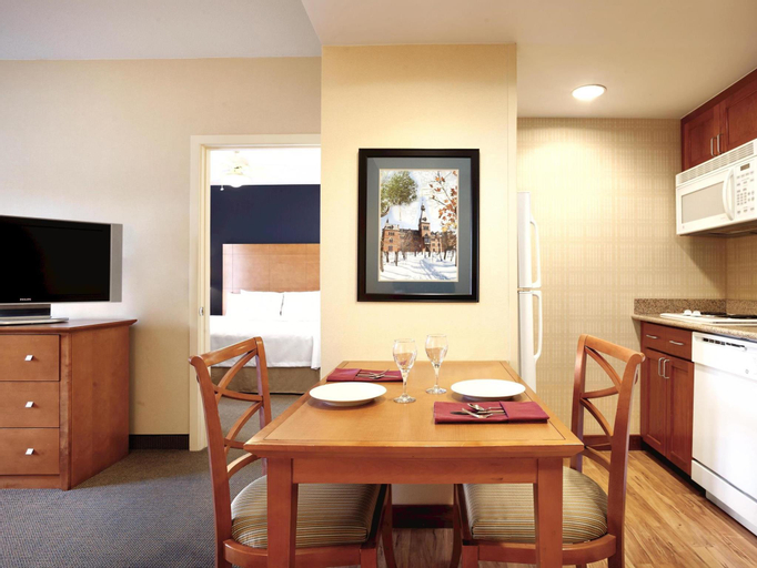 Dining Room 10