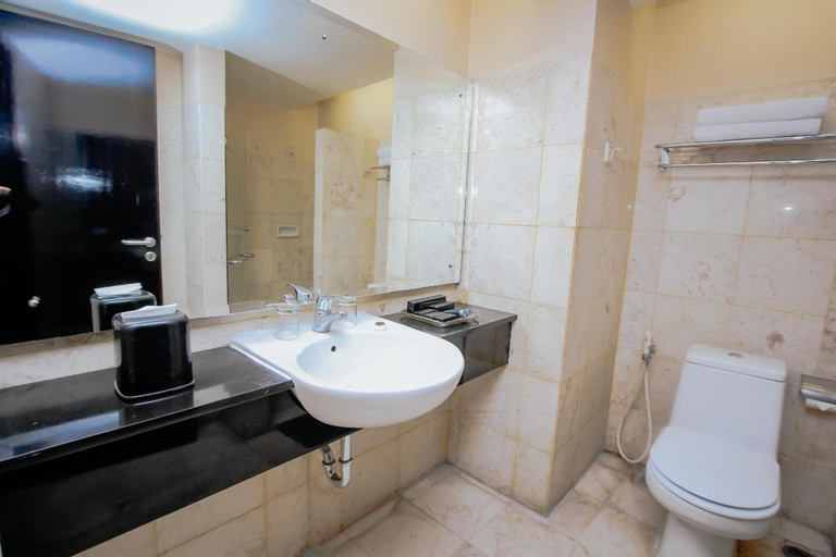 Bathroom 7