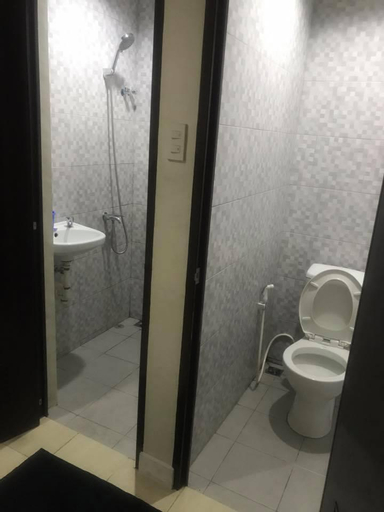 Bathroom 7