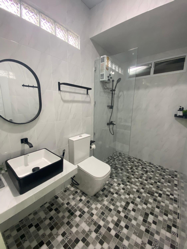 Bedroom 3, Madina Monochrome Homestay SYARIAH, Wonosobo