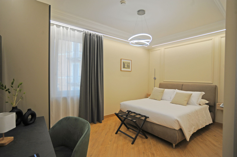 Mom Apartment Rooms&Suites, Rome