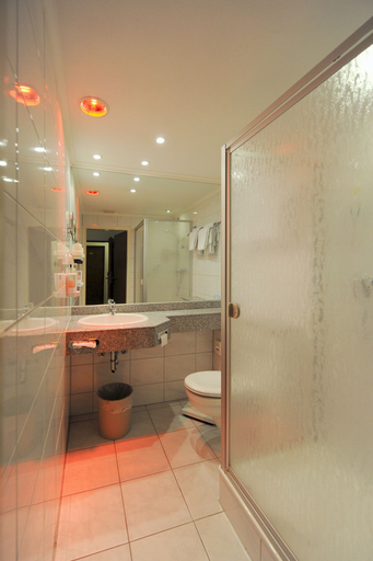 Bathroom 5, Bellevue Hotel, Düsseldorf
