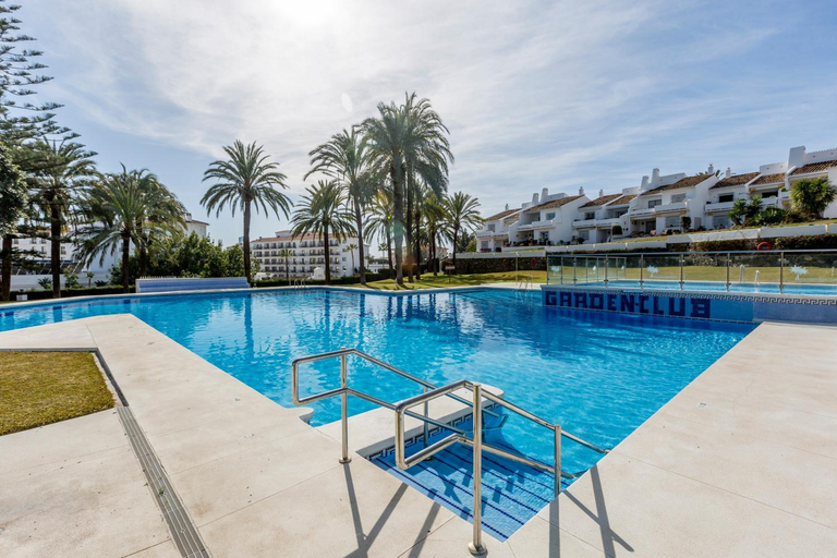 Sport & Beauty 2, Apartment Andalucia Garden Puerto Banus with Sea Views, Málaga