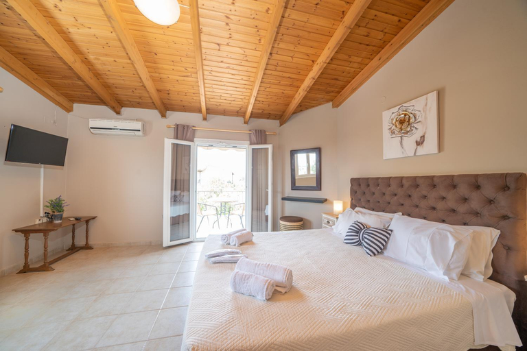 Others 3, Popi's Villa, Ionian Islands
