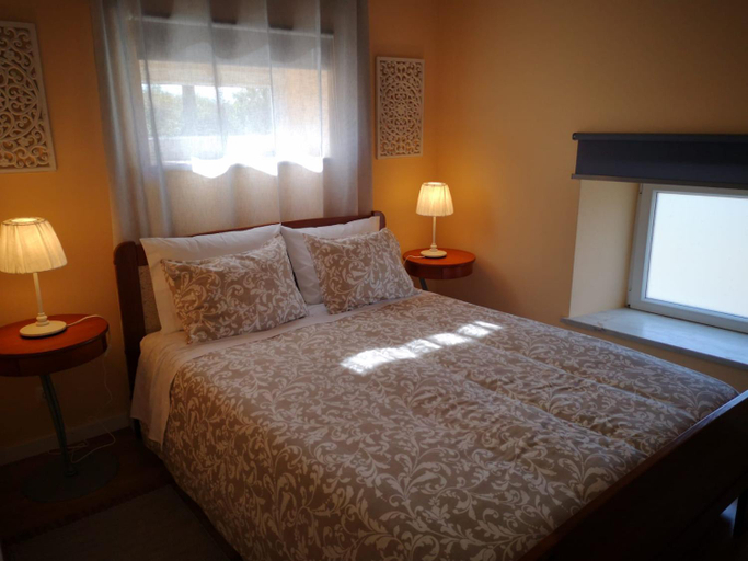 Bedroom 3, Feather House, Lourinhã