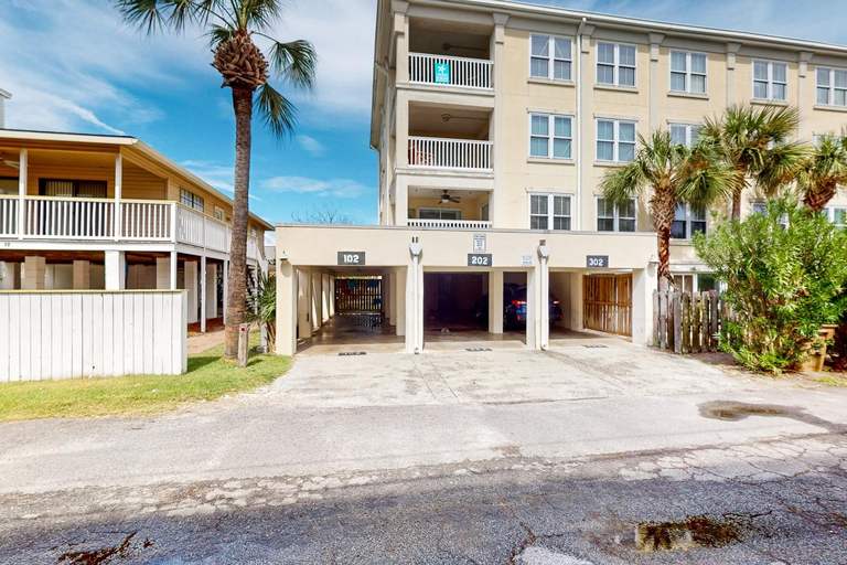 Tybee T's Chu Beach Condo, Chatham