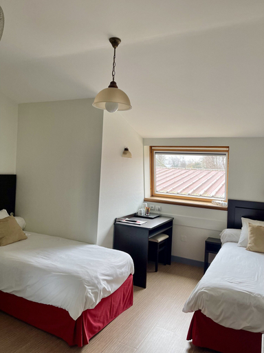 Bedroom 4, Auberge de Moussy, Marne
