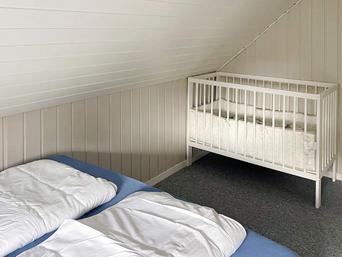Bedroom 2, 6 Person Holiday Home in Bomlo, Bømlo