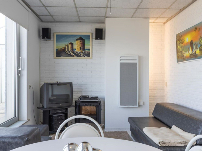 Living room 4, Apartment on Zeedijk With Sea Views, West-Vlaanderen
