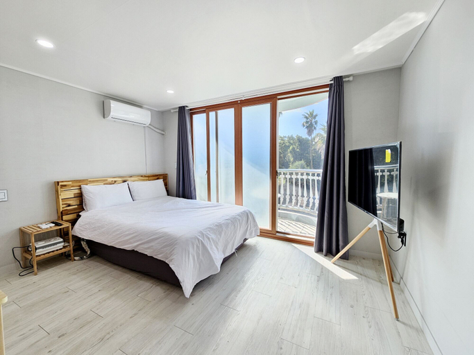 Bedroom 2, Green Side Pension, Seogwipo