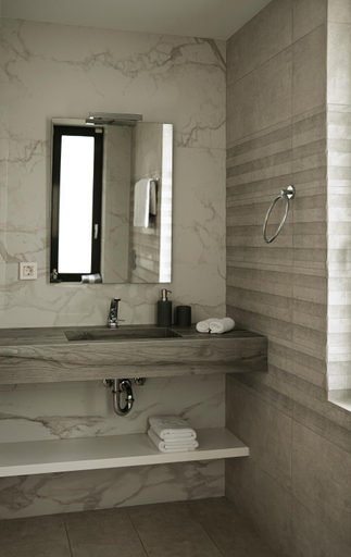 Bathroom 2, Villa Gardenia, villa de luxe avec piscine a debordement, Crete