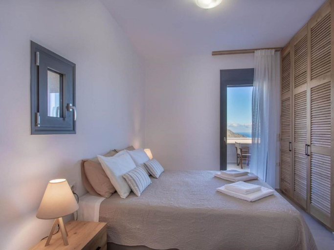 Room 5, Mesmerising Villa in Plaka Elounda With Pool, Crete