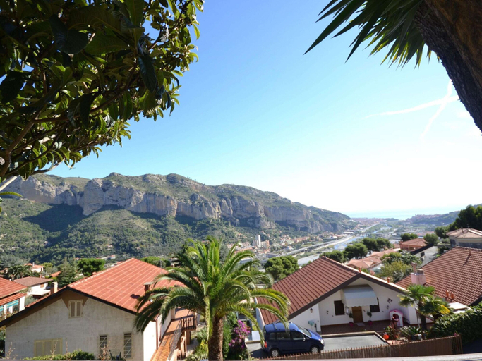 View from property 3, Chic Coastal Hill Escape, Imperia