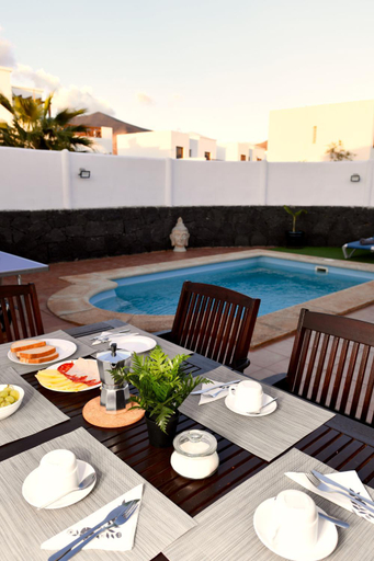 Facilities 5, Villa Torres, Las Palmas