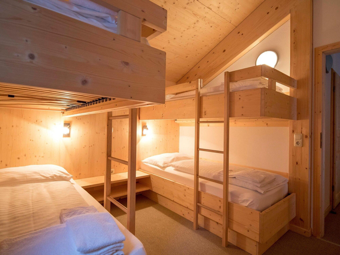 Bedroom 4, Cozy Chalet With hot tub, Murau