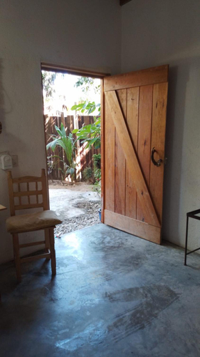 Others 4, Casa de Kai Mazunte, Dist. Pochutla