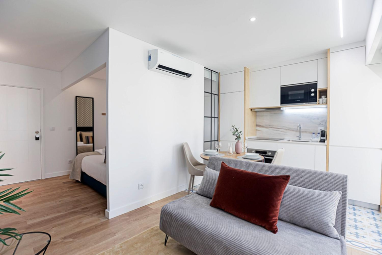 Others 5, Urban House by LovelyStay, Porto