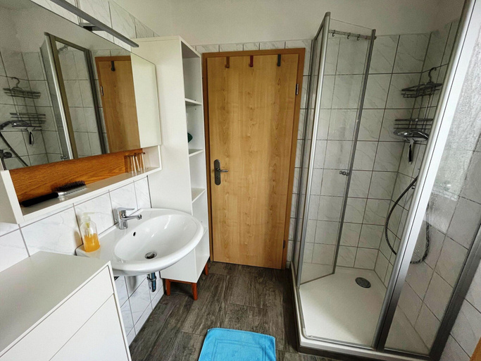 Bathroom, Ferienhaus Pirol am Vilzsee in Mirow, Mecklenburgische Seenplatte